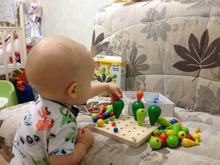 Какие игрушки нужны ребенку в 6 месяцев