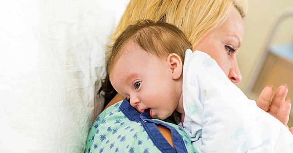 Срыгивание у новорожденных — норма и отклонения