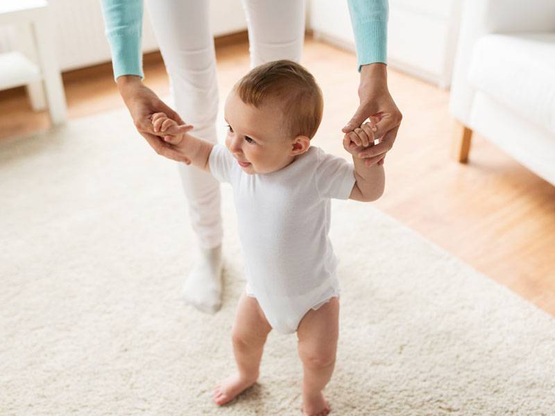 Как научить малыша самостоятельно ходить