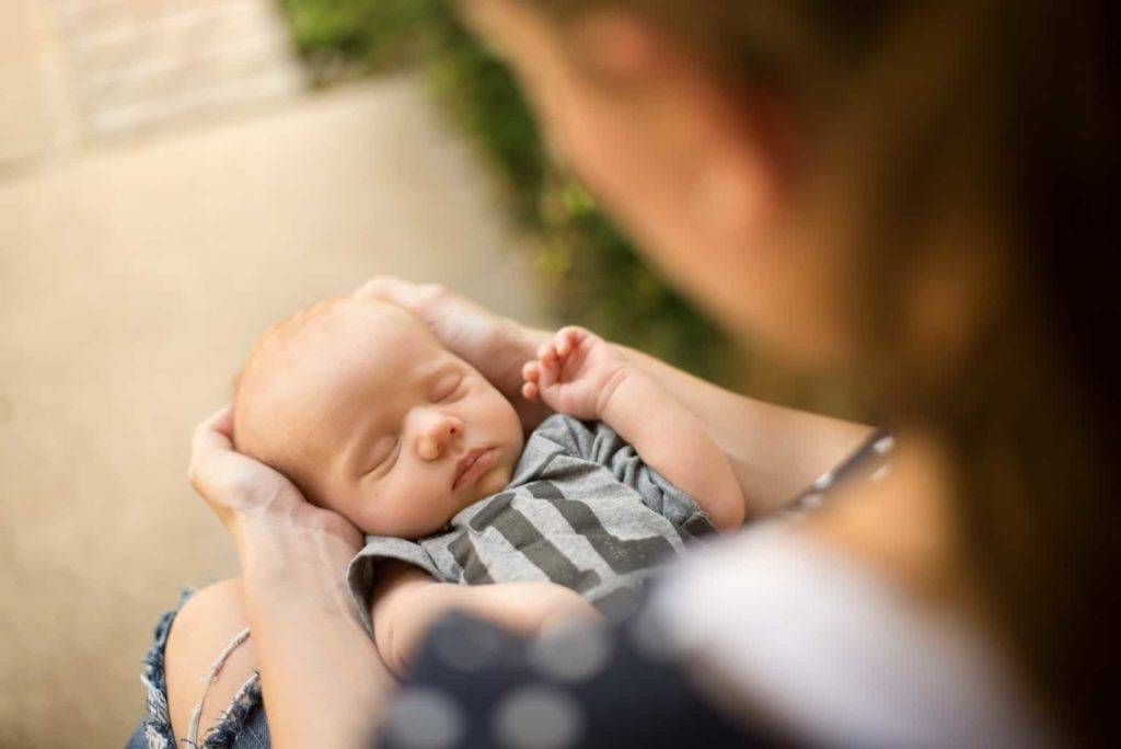 Почему нельзя показывать новорожденного до 40 дней: народные приметы, советы мамам
