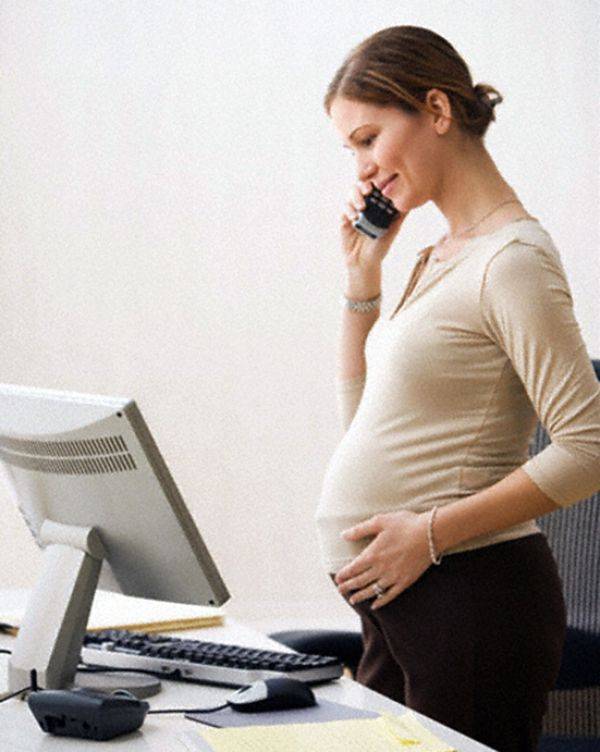 Беременность и работа за компьютером: ищем компромисс