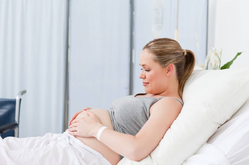 Как правильно тужиться во время родов?