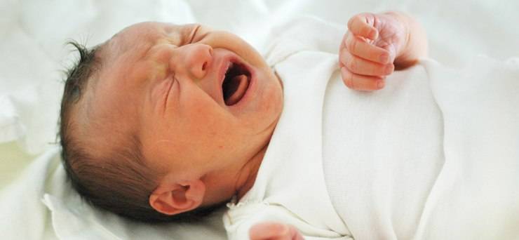 Почему ребенок плачет во сне и просыпается и что делать и как помочь, советы родителям как правильно успокоить малыша stomatvrn.ru