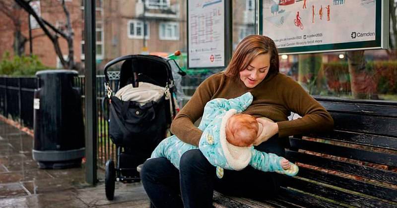 Кормление малыша в общественных местах — как это делать