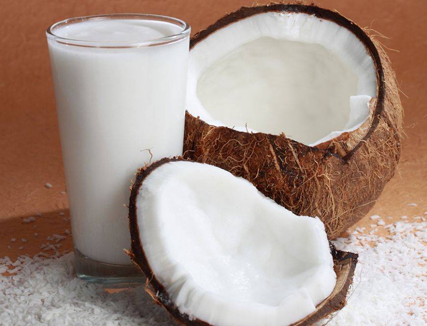 Кокосовое молоко: польза и вред, как сделать в домашних условиях, обзор отзывов о том, как лучше приготовить и употребить, состав, калорийность, бжу