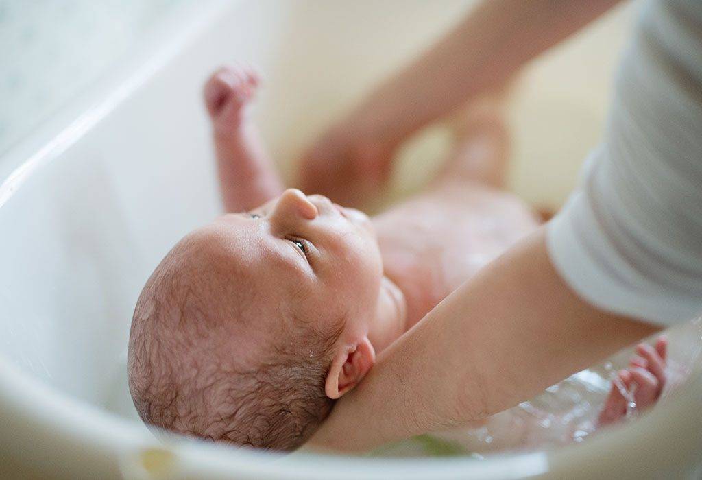 11 лучших средств для купания новорожденных - рейтинг 2019