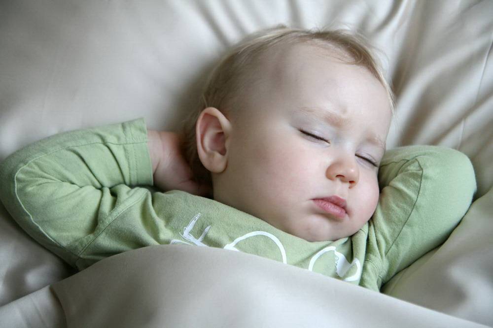 Нарушение сна у ребенка в жаркую погоду