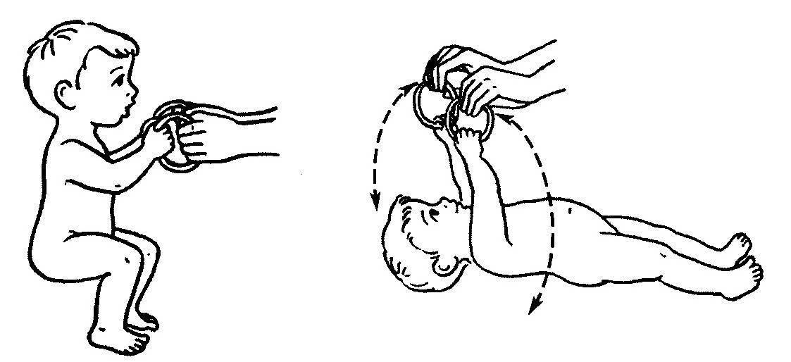 Как научить ребенка держать голову: упражнения для грудничка