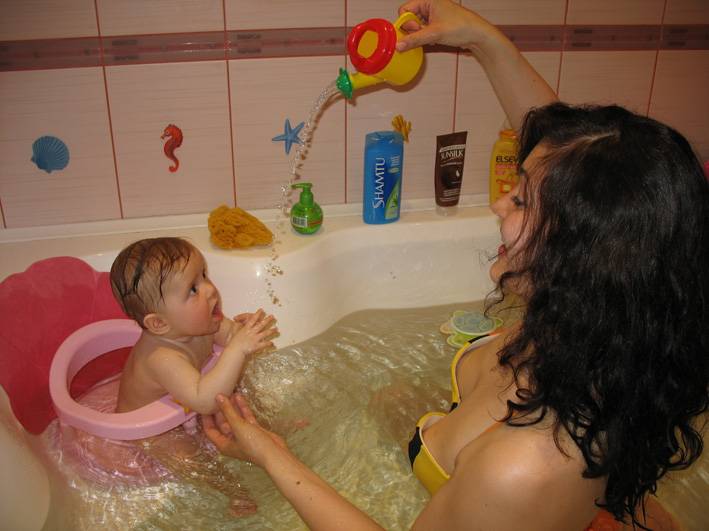 Купание ребенка - правильное купание младенца дома после роддома - причины, диагностика и лечение