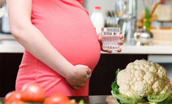 Капуста при беременности: можно ли есть этот овощ свежим, каковы ограничения, а также какое влияние оказывает на мать и ребенка, как лучше приготовить? русский фермер