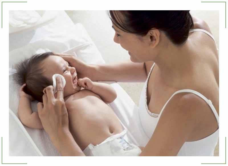 Уход за кожей новорожденного и грудничка, детей раннего возраста: гигиенический уход за лицом, особенности ухода за слизистыми