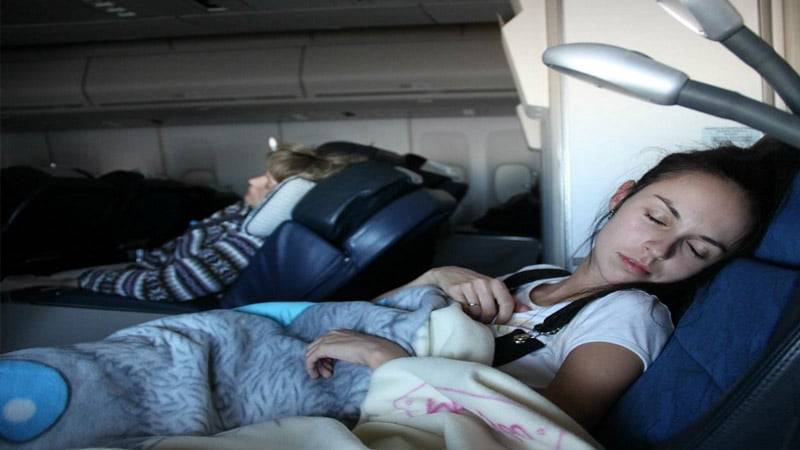 Можно ли летать беременным на самолете в ранние сроки триместра
