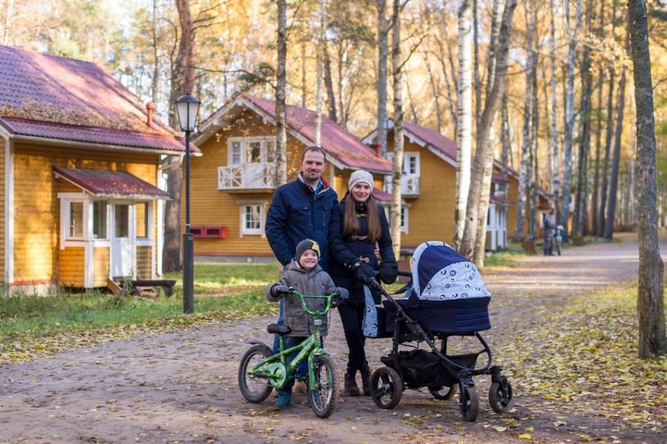 Куда поехать с детьми в ленинградской области: список мест для отдыха