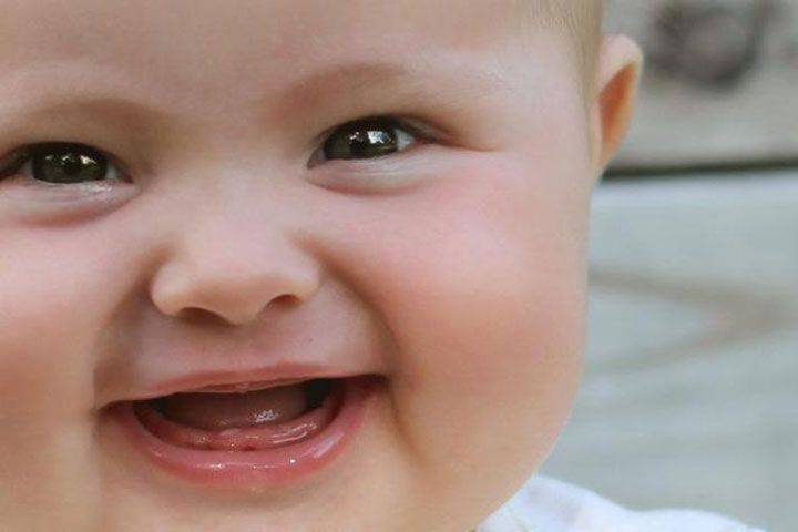 Почему крошатся зубы у ребенка: разрушение молочных зубов у детей от 1 года до 2 лет