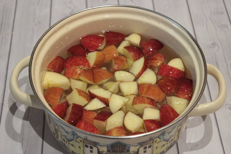 Компот из яблок для грудничка: рецепт приготовления и когда можно давать
