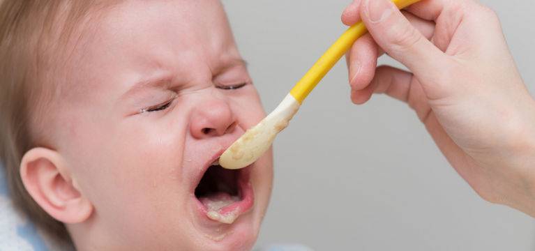 Ребенок начал выплевывать еду... help! - воспитание без наказаний - страна мам