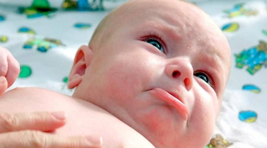 Опасно ли для новорожденного дрожание подбородка