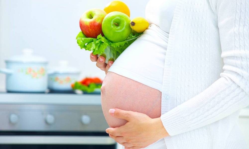 Полезные фрукты для беременных: описание, польза и вред