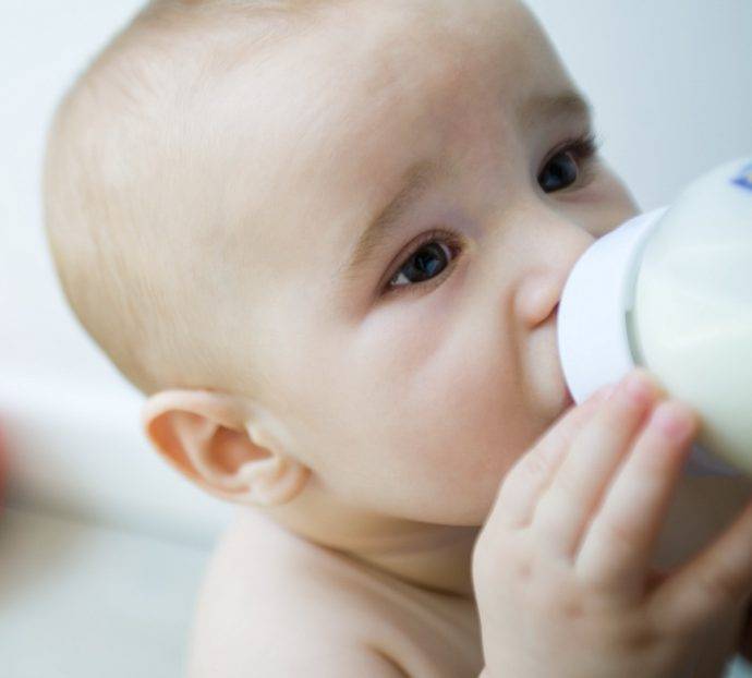 Малыш на искусственном вскармливании: какая смесь лучше для вашего новорожденного?