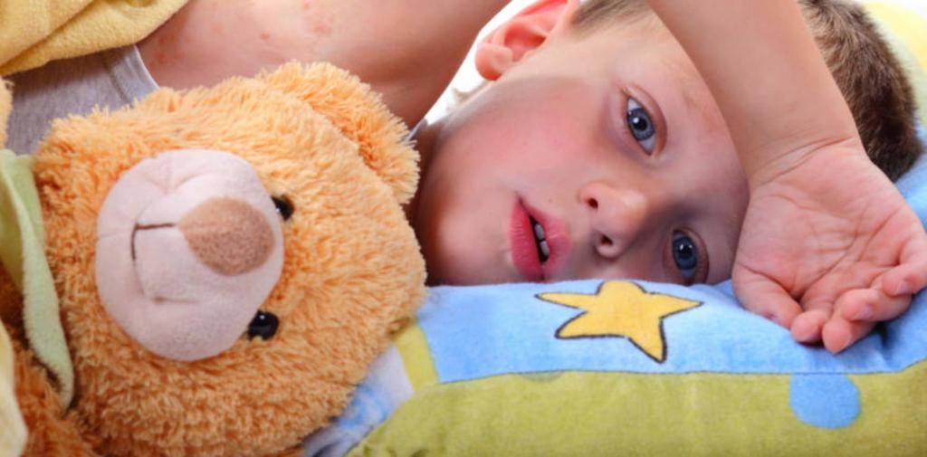 Ребенок в 1.5-2 года не спит днем: как уложить?