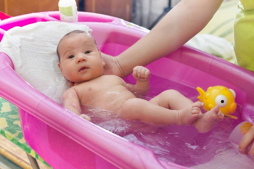Температура воды и воздуха для купания новорожденного ребенка
