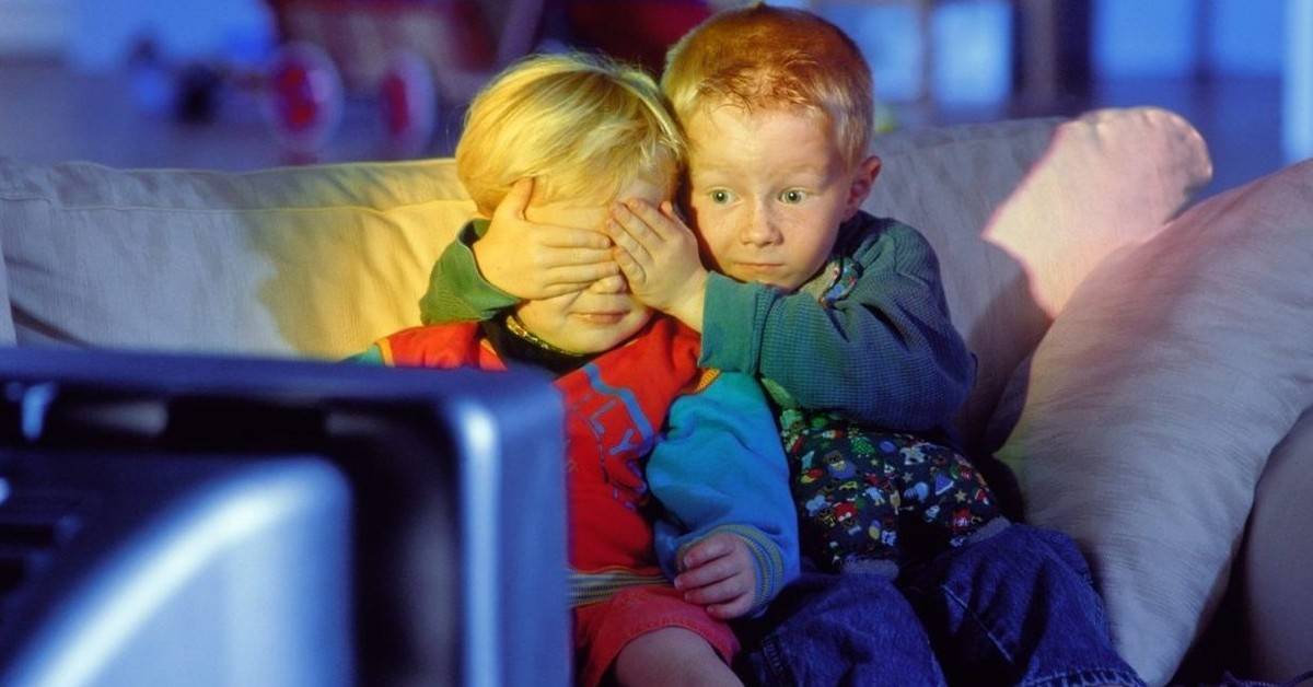 Сколько можно смотреть телевизор ребенку и как отучить его? / mama66.ru