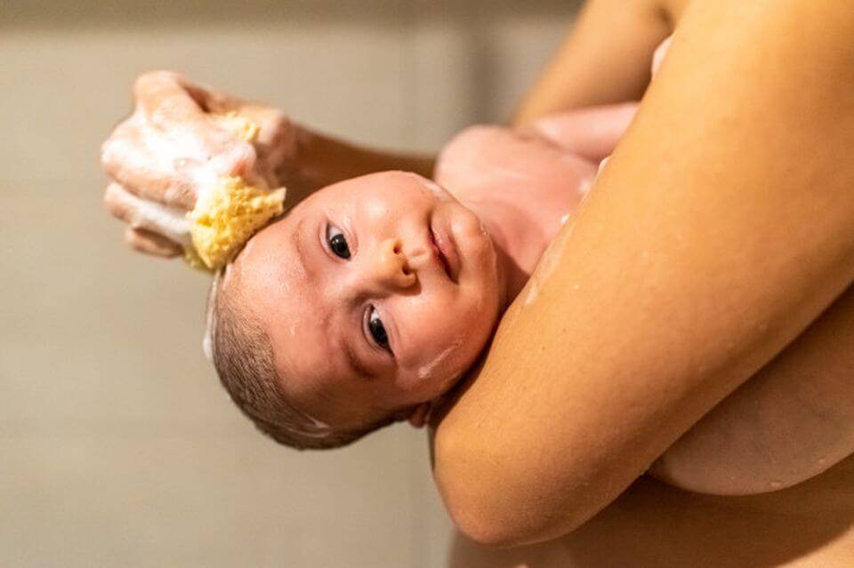 Как часто нужно мыть ребенку голову?