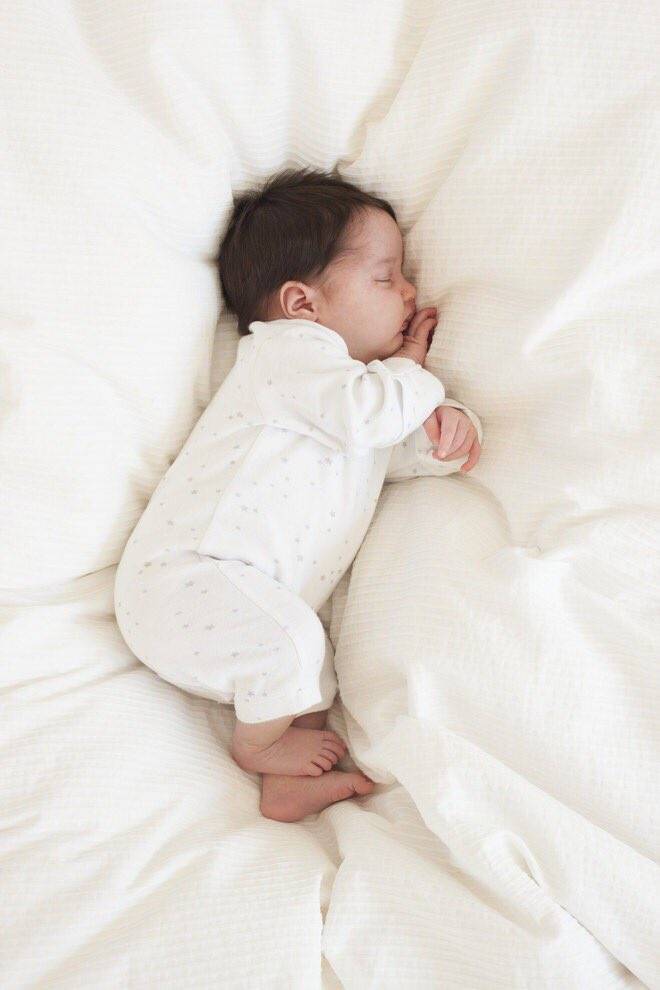 Как спать во время беременности - правильные позы для сна