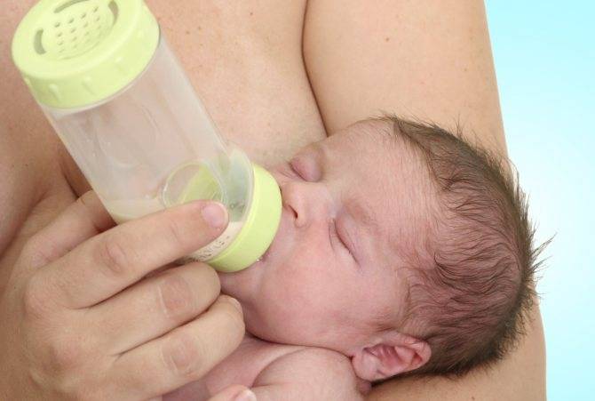 Можно ли кормить грудным молоком и смесью одновременно новорожденного